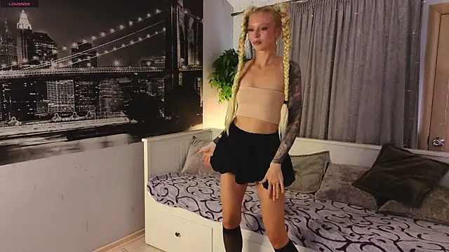 LanaReals online show from January 15, 7:35 am