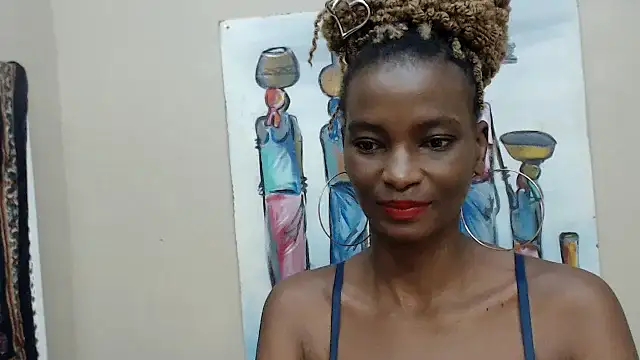 Snapshot of TallDivaNoir chatting on July 2, 7:25 am TallDivaNoir online show from July 2, 7:25 am