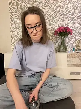 Persephone Kore online show from February 5, 5:39 pm