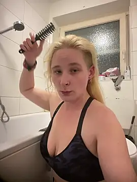 Snapshot of PurpleHazexx chatting on February 27, 12:43 am PurpleHazexx online show from February 27, 12:43 am