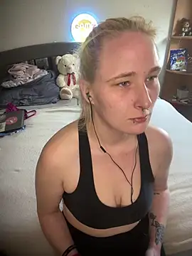 Snapshot of PurpleHazexx chatting on March 4, 11:38 am PurpleHazexx online show from March 4, 11:38 am