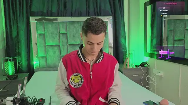 LeoMonnroe online show from March 5, 7:43 pm