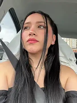 Snapshot of Veronica_Wins_ chatting on January 15, 6:33 pm Veronica Wins online show from January 15, 6:33 pm