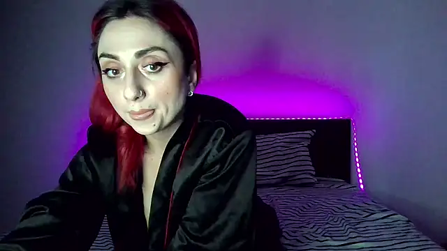 Snapshot of JessicaShorty4U chatting on May 11, 5:32 pm JessicaShorty4U online show from May 11, 5:32 pm