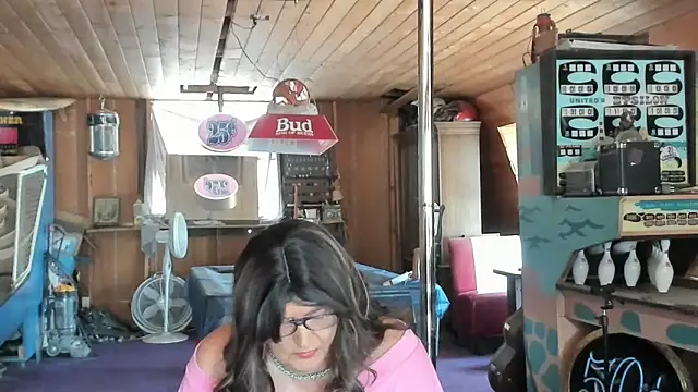Snapshot of xjaneyxx chatting on May 24, 10:48 pm xjaneyxx online show from May 24, 10:48 pm