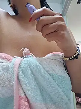 LunaRouuse  online show from March 20, 2:33 pm