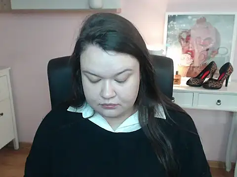 HollyDanceSoul online show from February 13, 5:36 am