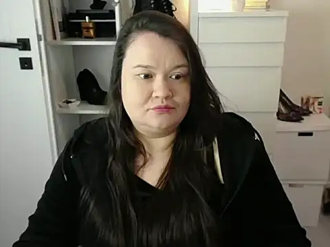 HollyDanceSoul online show from April 10, 4:28 am