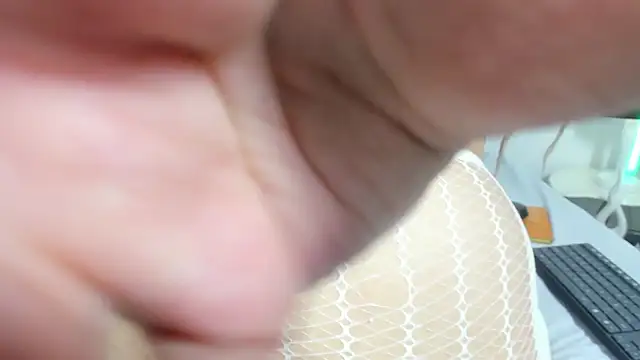 Snapshot of Naugthy_Sara chatting on February 26, 7:02 pm Naugthy Sara online show from February 26, 7:02 pm