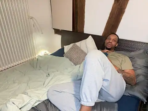 midnight ballerina  online show from February 28, 10:55 pm