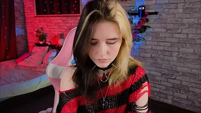 Snapshot of RubyMyst chatting on January 11, 8:47 pm RubyMyst online show from January 11, 8:47 pm