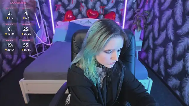 Snapshot of RubyMyst chatting on February 16, 9:11 pm RubyMyst online show from February 16, 9:11 pm