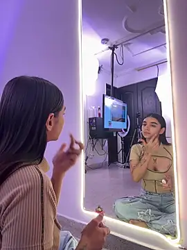 Abriil cutee online show from June 20, 1:14 pm