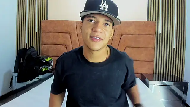 Snapshot of MATHY_ROBERT chatting on January 13, 7:41 pm MATHY ROBERT online show from January 13, 7:41 pm