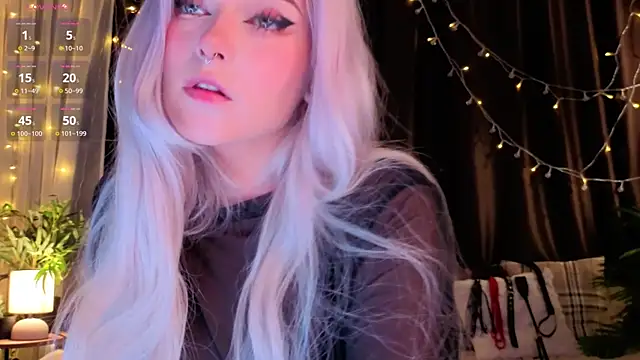 Snapshot of ShyniAlice chatting on June 26, 3:55 am ShyniAlice online show from June 26, 3:55 am