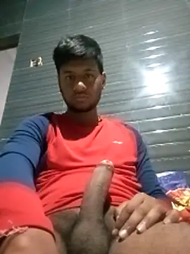 Snapshot of rocky_king021 chatting on February 8, 6:00 pm rocky king021 online show from February 8, 6:00 pm