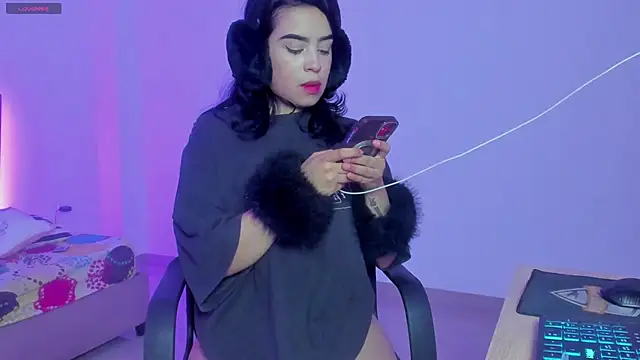 kitty violet11 online show from April 15, 1:12 am