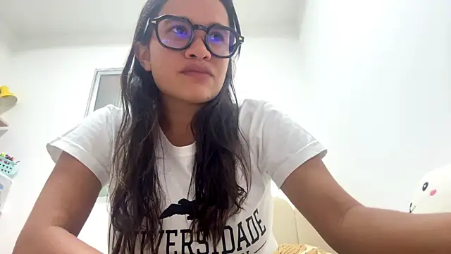 KarlySchnobrich online show from January 17, 4:54 pm