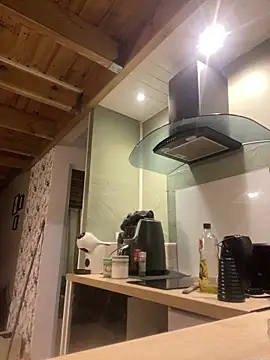 Axel black10 online show from April 4, 5:21 pm