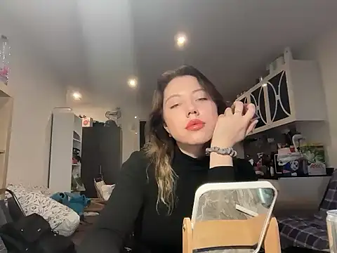 Snapshot of Luxerin chatting on March 1, 5:26 pm Luxerin online show from March 1, 5:26 pm