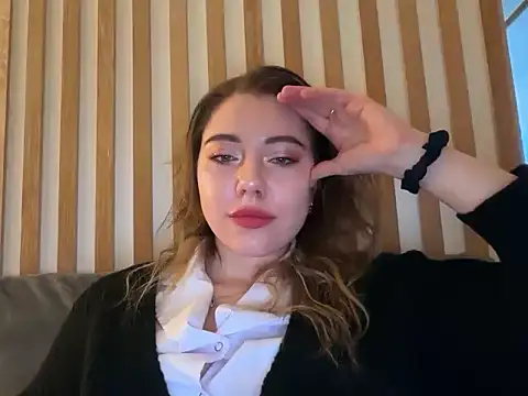 Snapshot of Luxerin chatting on March 3, 4:46 pm Luxerin online show from March 3, 4:46 pm