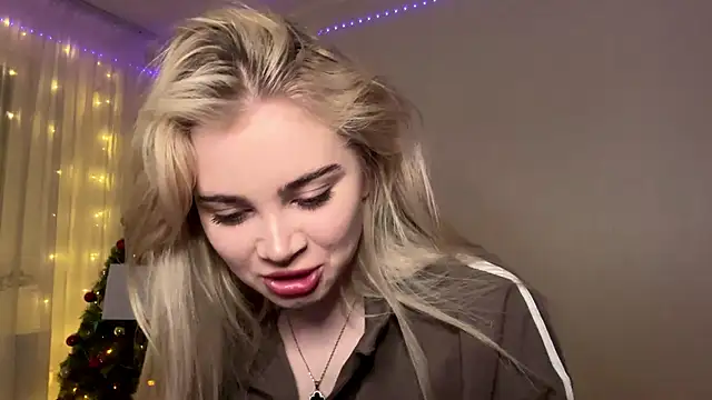 KariJarecke online show from January 13, 1:05 pm