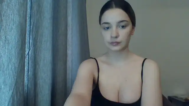 Snapshot of EvelineMagnetic chatting on April 19, 2:16 pm EvelineMagnetic online show from April 19, 2:16 pm