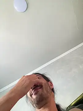 Brandy Mr-Whiskers online show from March 10, 1:27 pm