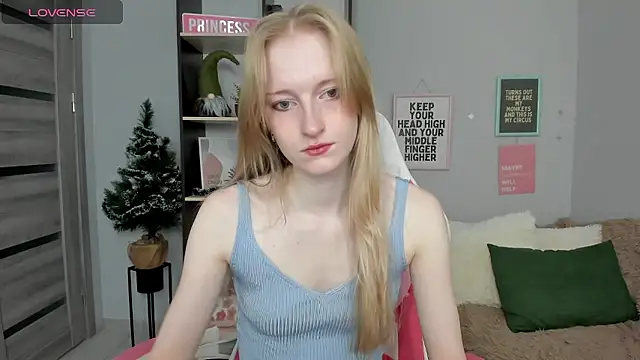 Cinnabonnn  online show from January 14, 7:36 am