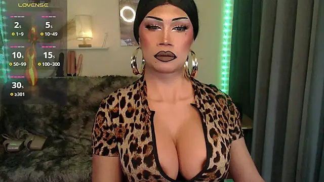 deliciousClaire online show from March 25, 1:33 am