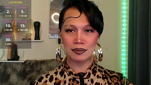 deliciousClaire online show from April 7, 5:24 pm