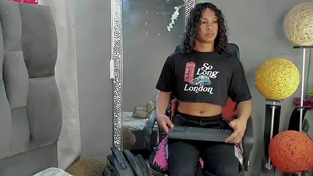 dylaans19 online show from February 20, 2:28 pm