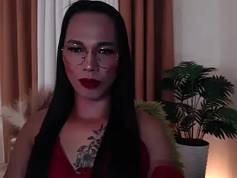 AmandaSmithTs online show from March 5, 11:50 am