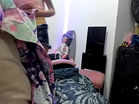 jenniferbodys online show from February 14, 10:39 pm