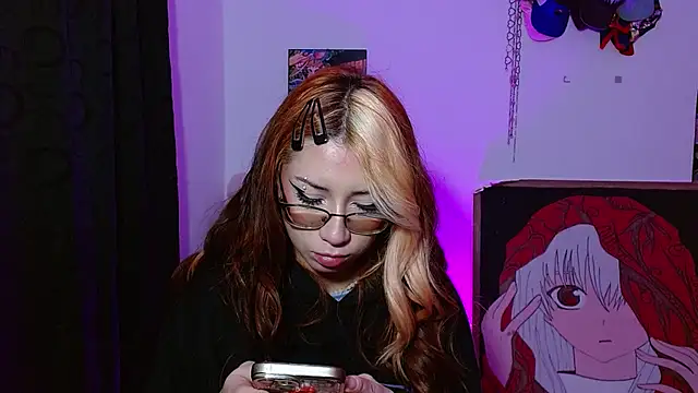 kittymiauu444 online show from April 7, 5:19 am