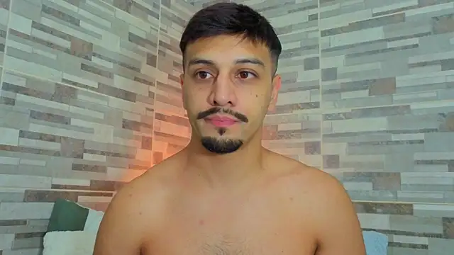 joelcallvil1 online show from April 12, 3:33 am