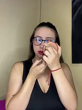 Snapshot of Shayla--broos chatting on February 11, 4:01 pm Shayla--broos online show from February 11, 4:01 pm