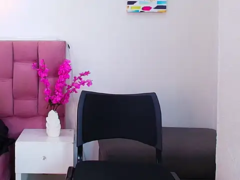 Oswalldo   online show from March 28, 11:21 am