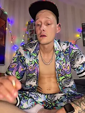 Donaldduck0069 online show from June 18, 7:18 pm