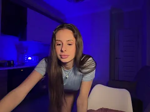 Snapshot of MissDianka chatting on February 13, 6:26 pm MissDianka online show from February 13, 6:26 pm