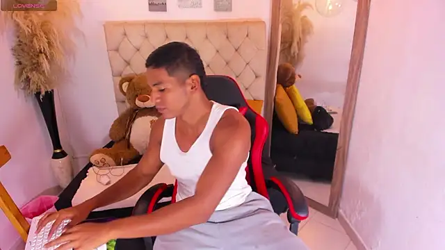 noah sthone online show from January 19, 3:21 am