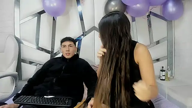 Snapshot of ScarlettAndLucas chatting on February 3, 1:05 pm ScarlettAndLucas online show from February 3, 1:05 pm