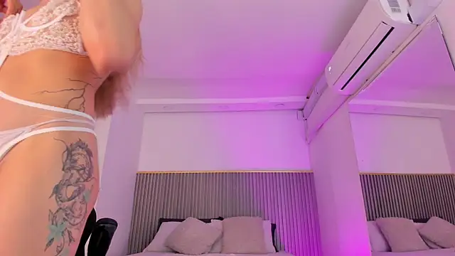 ashvalentine online show from February 16, 7:54 pm