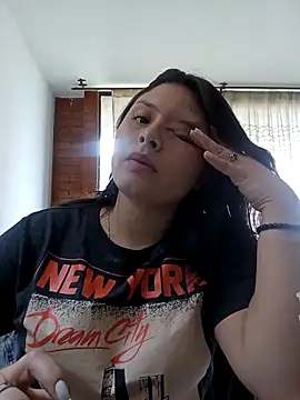 Snapshot of yessica_gomez01 chatting on April 27, 8:07 pm yessica gomez01 online show from April 27, 8:07 pm