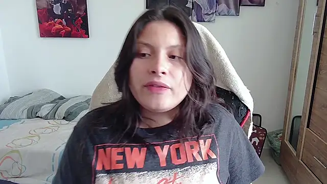 Snapshot of yessica_gomez01 chatting on May 16, 9:13 pm yessica gomez01 online show from May 16, 9:13 pm