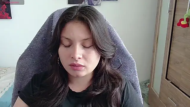 Snapshot of yessica_gomez01 chatting on May 22, 9:09 pm yessica gomez01 online show from May 22, 9:09 pm