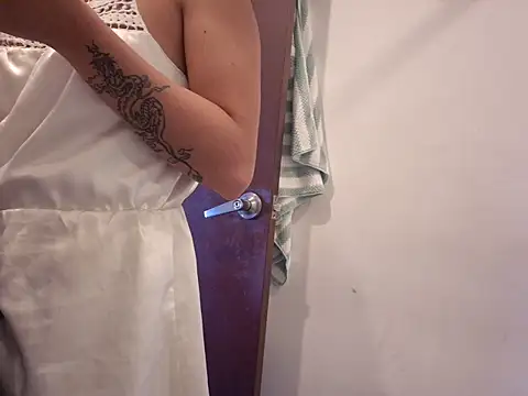 Yumicoco  online show from January 18, 10:35 pm