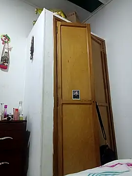 Snapshot of DaisyPassio chatting on February 23, 2:31 am DaisyPassio online show from February 23, 2:31 am