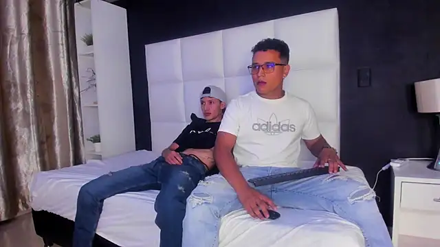 Alejandro Tom online show from January 11, 3:22 am