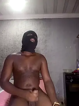 Snapshot of zulu_good_dick chatting on April 17, 10:35 pm zulu good dick online show from April 17, 10:35 pm